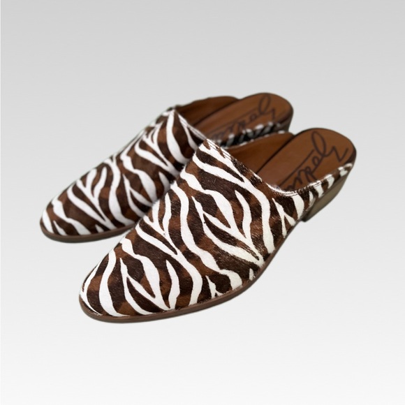 Zodiac Zebra Print Women's Mules size 8.5 - Picture 2 of 6